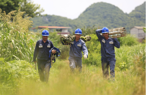 广西柳城：电力扶贫照亮乡村脱贫路