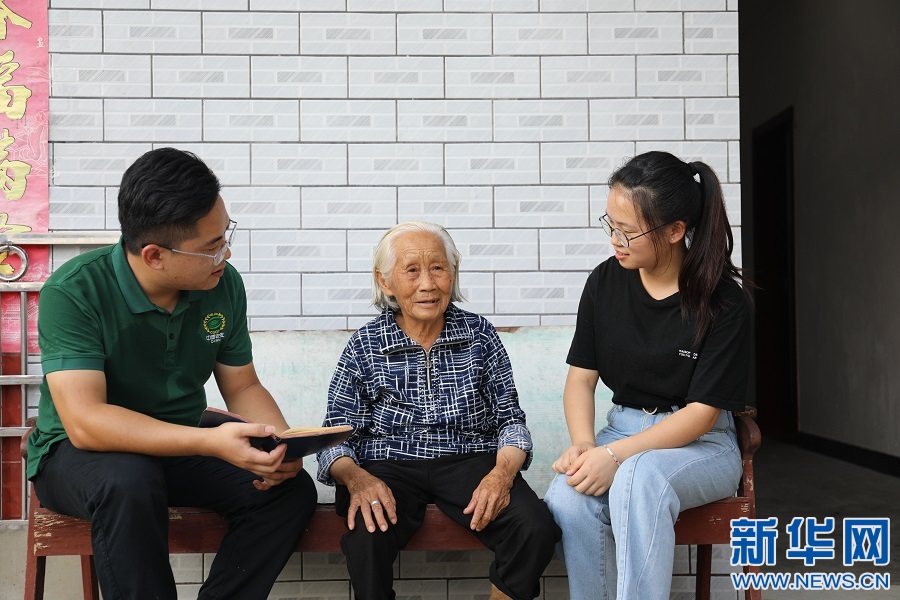 江西寻乌高布村“新农人”：不负青春不负村