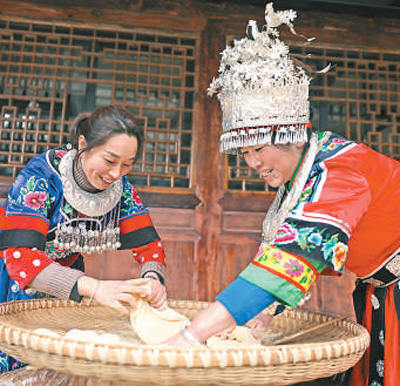 修通山村路 下好致富棋