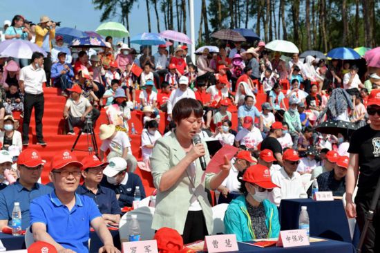 中华慈善总会“‘幸福家园’快乐舞、快乐唱、快乐跑”慈善文化活动(黄梅站)举行